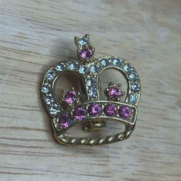 Vintage Gold Tone and Pink Rhinestone Crown Statement Brooch Pin - Picture 1 of 4